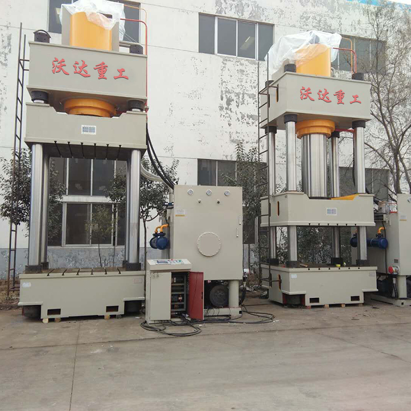 1000噸三梁(liang)四柱液(yè)壓機_1000噸(dūn)壓力機(jī)