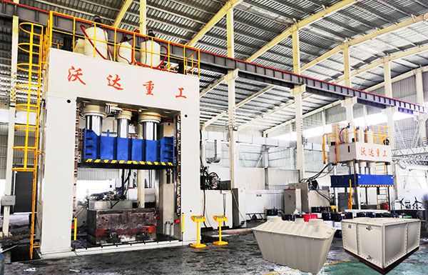 2000噸液壓機(jī)模壓SMC玻璃鋼(gāng)化糞池視頻(pin)