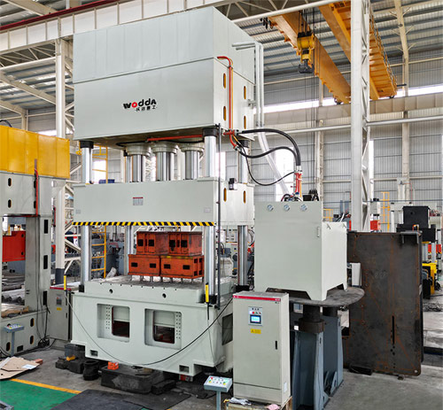 1000噸(dun)汽車配(pei)件拉伸(shen)液壓機(ji)