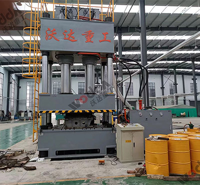 800噸汽(qì)車配件四柱(zhu)液壓機