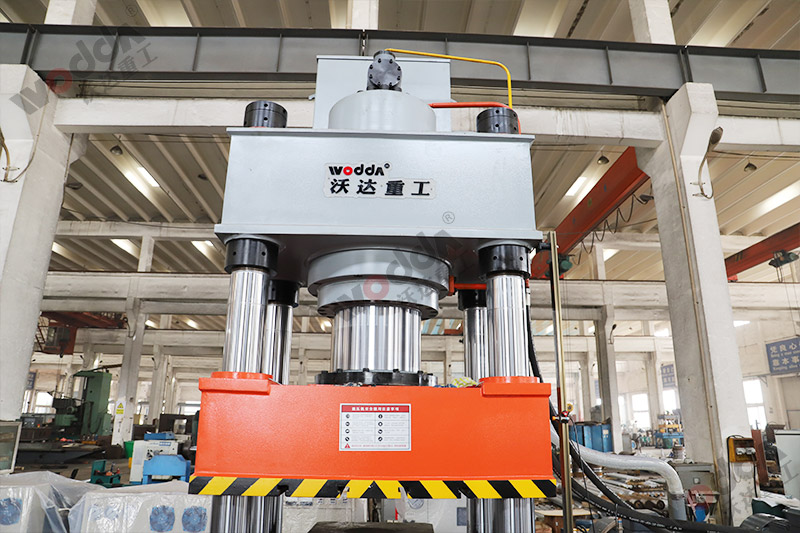 500噸三梁四柱液壓機 500噸三梁四柱液壓機