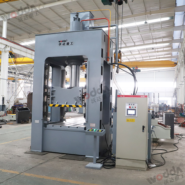 200噸框架液壓機(圖3) 200噸框架液壓機(圖3)