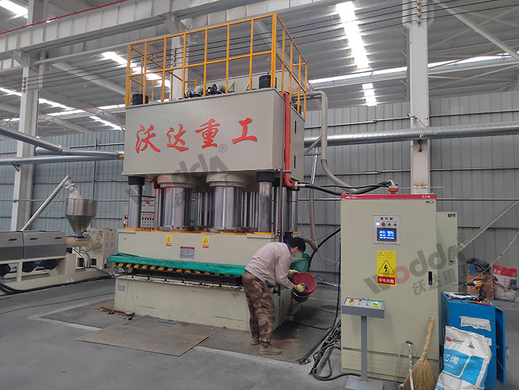 1250噸壓濾機濾闆成型液壓機