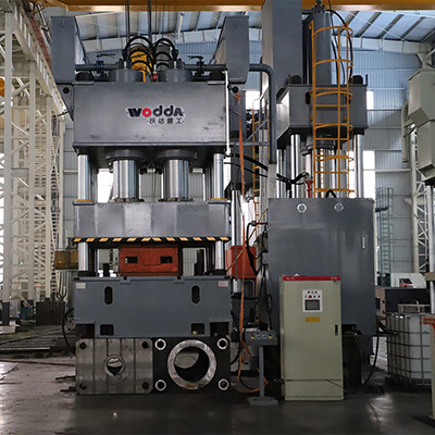 2500噸門面壓花機(jī)_鋼木門壓花機(ji)