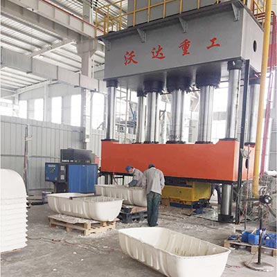 1200噸玻璃(lí)鋼化糞(fèn)池成型(xing)液壓機(jī)