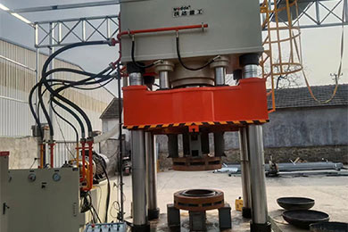 800封頭(tóu)液壓機