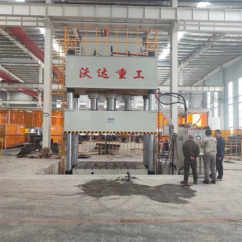 1000噸液(yè)壓機拉(la)伸汽車(che)配件一(yī)次成型(xing)